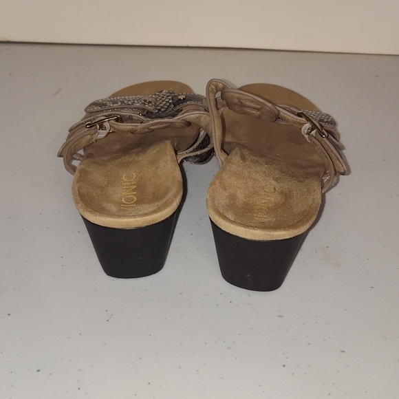 Vionic Sandal, Snake Print, Size 7 - Picture 3 of 12